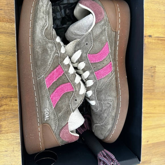 NWT Coolway Sneakers - Picture 10 of 10